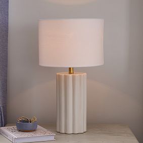 Scalloped Table Lamp (18")