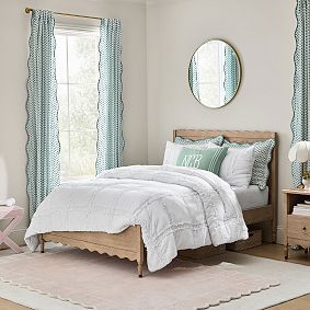 New England Scallop Light-Filtering Curtain