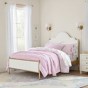 Charlotte Classic Bed