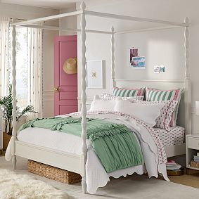 Bobbin Canopy Bed