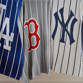 <em>MLB</em>™<em>Boston Red Sox</em>™ Fuzzy Throw