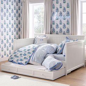 Roller Rabbit Wild Rose Wallpaper
