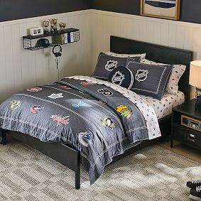 NHL<sup>&reg;</sup> Logo Quilt