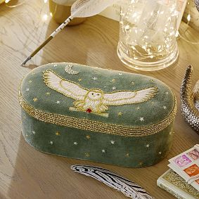 Harry Potter<sup>&trade;</sup> Hedwig<sup>&trade;</sup> Beaded Velvet Jewelry Box