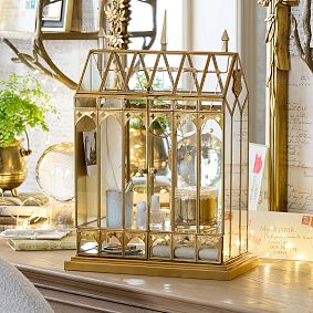 Harry Potter<sup>&trade;</sup> Hogwarts<sup>&trade;</sup> Castle Jewelry Display