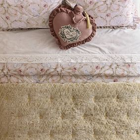 Harry Potter<sup>&trade;</sup> Mystic Stars Velvet Quilt