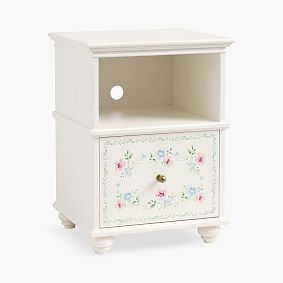 Hill House Home Chelsea Nightstand (18d")