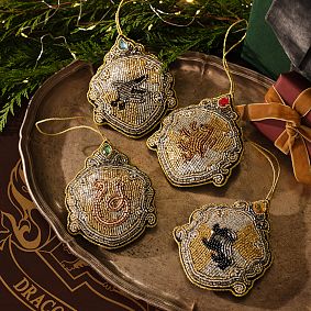 Harry Potter<sup>&trade;</sup> Build-Your-Own Holiday Tree