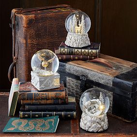 Harry Potter<sup>&trade;</sup> Patronus Snow Globe
