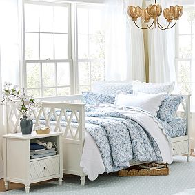 AERIN Scallop Coverlet