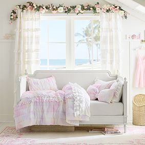 Colette Daybed