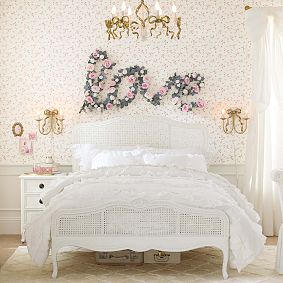 LoveShackFancy Bow Candelabra Plug-In Sconce (13"x12")
