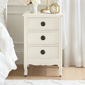 LoveShackFancy 3-Drawer Nightstand (18")