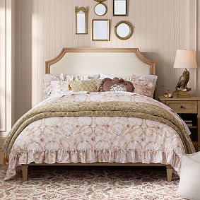Auburn Wood &amp; Upholstered Classic Bed