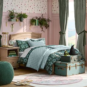 <i>Wicked</i> Elphaba Duvet Cover