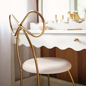 Forget-Me-Knot Bow Chair