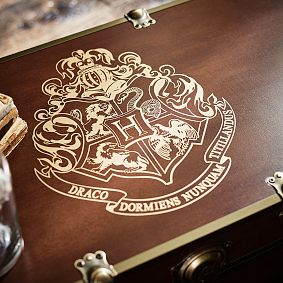Harry Potter<sup>&trade;</sup> Hogwarts<sup>&trade;</sup> Trunk (32")