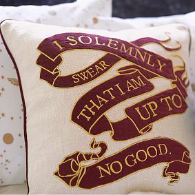 Harry Potter<sup>&trade;</sup> Marauder's Map<sup>&trade;</sup> Glow-in-the-Dark Pillow Cover