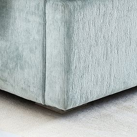 Kendra Scott Shelter Upholstered Classic Bed