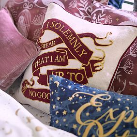 Harry Potter<sup>&trade;</sup> Marauder's Map<sup>&trade;</sup> Glow-in-the-Dark Pillow Cover