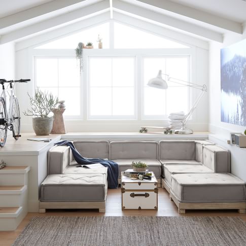 Cushy Lounge