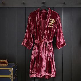 Harry Potter<sup>&trade;</sup> Gryffindor<sup>&trade;</sup> Velvet Robe