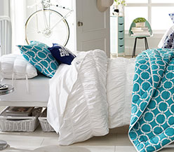 6 Space Saving Ideas for Your Dorm Room